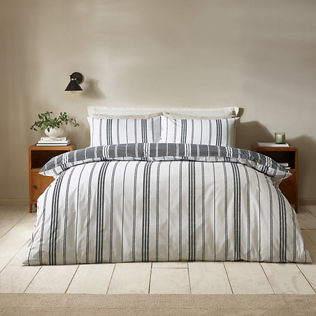 Catherine Lansfield Harbour Stripe Reversible Single Duvet Cover Set with Pillowcase Black