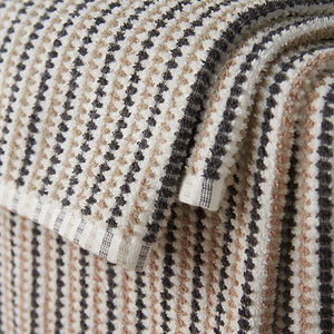 Catherine Lansfield Rice Weave Stripe 70 x 127cm Bath Towel Grey