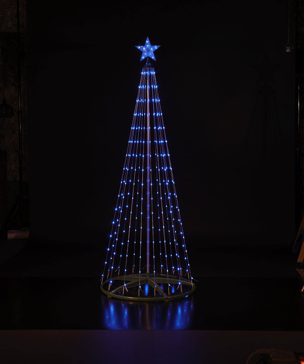 Noma Spectrum 1.8m Remote Control Flexi Wire Tree