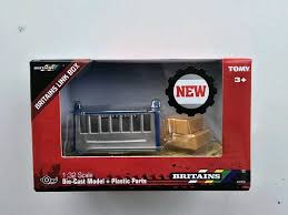Britains 1:32 Link Box - FARMS/TRACTORS/BUILDING - Beattys of Loughrea