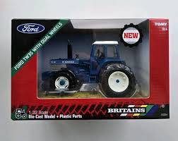 Britains 1:32 Ford Tw35 With Dual Rear Wheel - FARMS/TRACTORS/BUILDING - Beattys of Loughrea