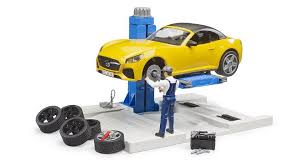 Bworld Car Service Centre & Bruder Roadster - FARMS/TRACTORS/BUILDING - Beattys of Loughrea