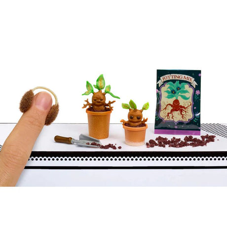 Miniverse - Make It Mini Harry Potter Hogwarts Assorted Styles - ART & CRAFT/MAGIC/AIRFIX - Beattys of Loughrea