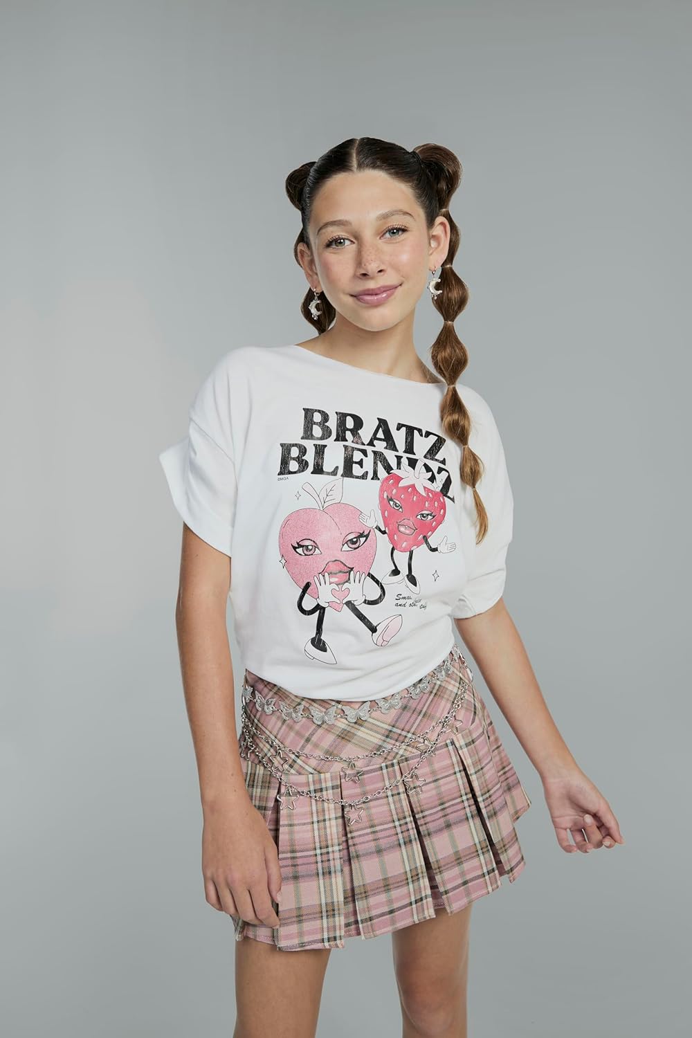 Bratz Stylin' Cloe - Fashion Doll with Customisable T-Shirt - Beattys of Loughrea | www.beattys.ie
