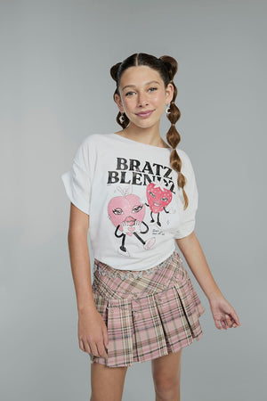 Bratz Stylin' Cloe - Fashion Doll with Customisable T-Shirt - Beattys of Loughrea | www.beattys.ie