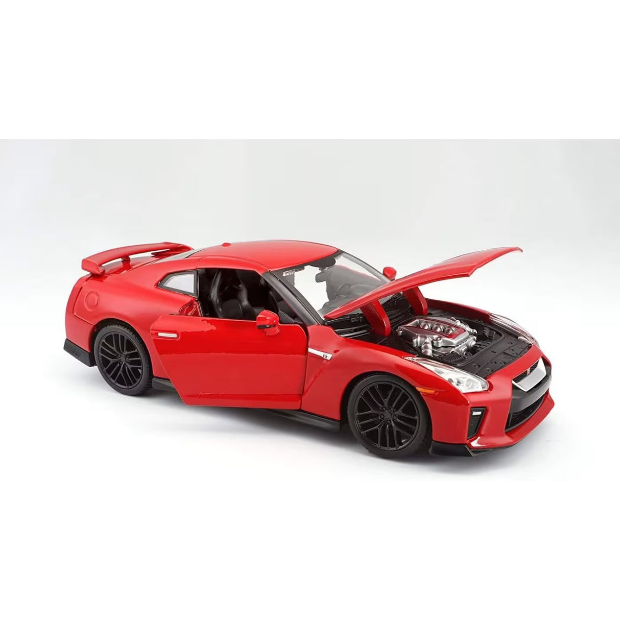 Bburago Nissan 1:24 Gt-R 2017 - Beattys of Loughrea | www.beattys.ie