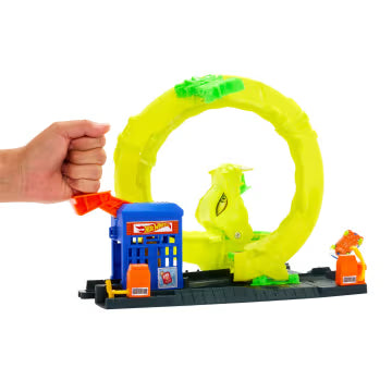 Hot Wheels Snake Spiral Attack Playset