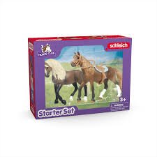 Schleich Horse Club "Peruvian Step" Starter Set - FARMS/TRACTORS/BUILDING - Beattys of Loughrea