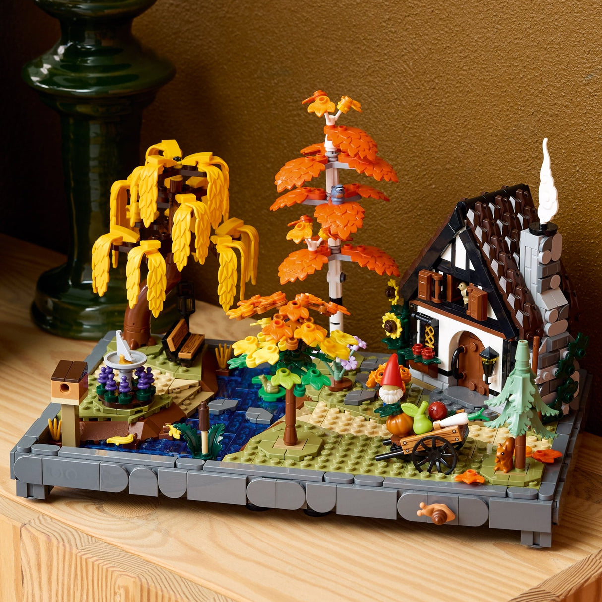 Lego 11372 Autumn Cottage Garden - Beattys of Loughrea | www.beattys.ie