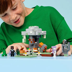 Lego 21586 Minecraft The Pale Garden - Beattys of Loughrea | www.beattys.ie