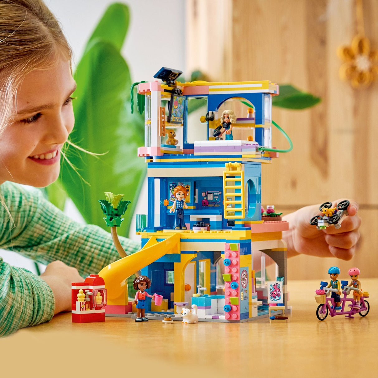 Lego 42689 Heartlake City Friends Club House - Beattys of Loughrea | www.beattys.ie
