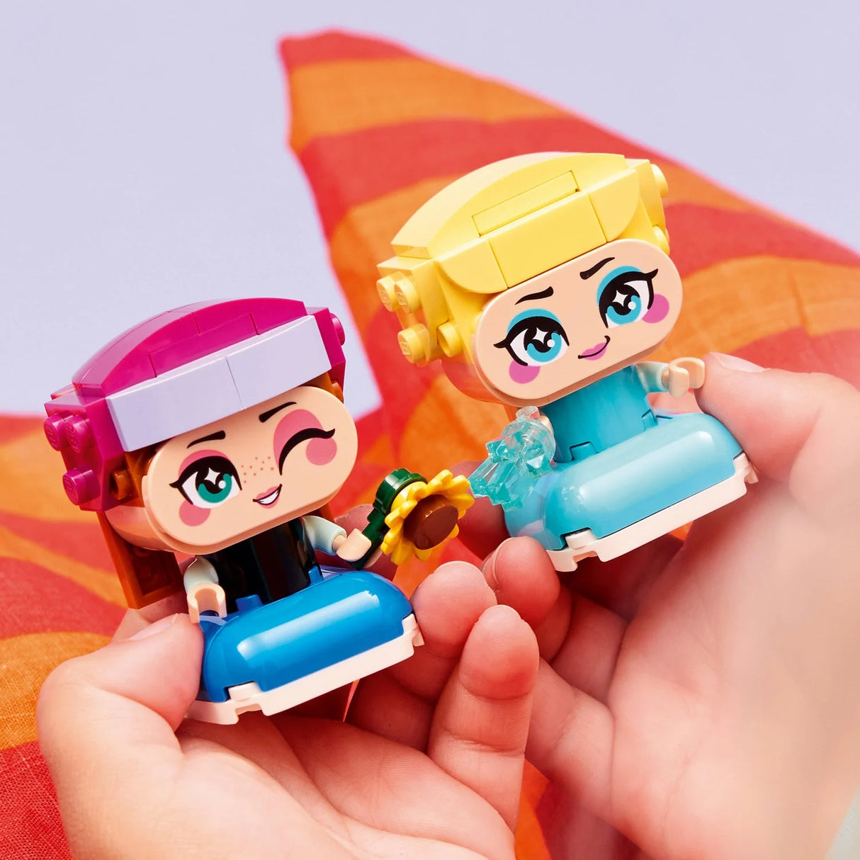 Lego 43284 Mini Anna And Elsa - Beattys of Loughrea | www.beattys.ie