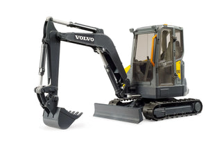 Bruder Volvo Compact Excavator ECR40 – 1:16 Scale Mini Digger - FARMS/TRACTORS/BUILDING - Beattys of Loughrea