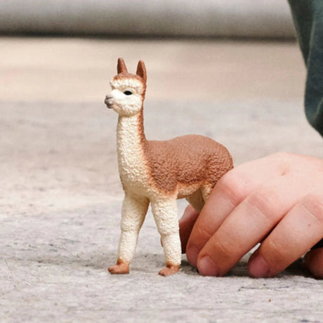 Schleich Alpaca - FARMS/TRACTORS/BUILDING - Beattys of Loughrea