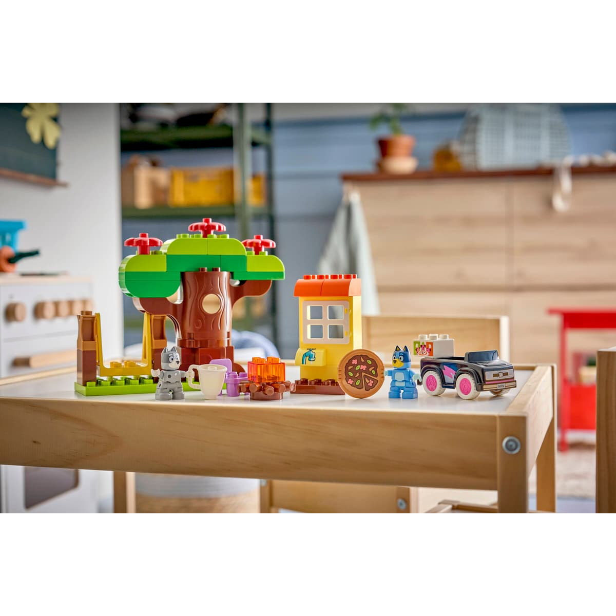 LEGO DUPLO Bluey Pizza Girls With Muffin And Bluey 10469 - CONSTRUCTION - LEGO/KNEX ETC - Beattys of Loughrea