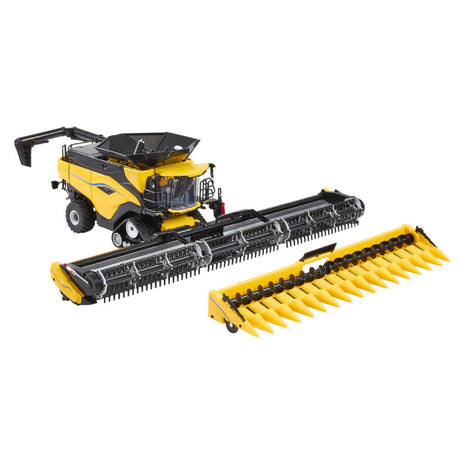 Britains New Holland CR11 Combine Harvester 1:32 Prestige - FARMS/TRACTORS/BUILDING - Beattys of Loughrea