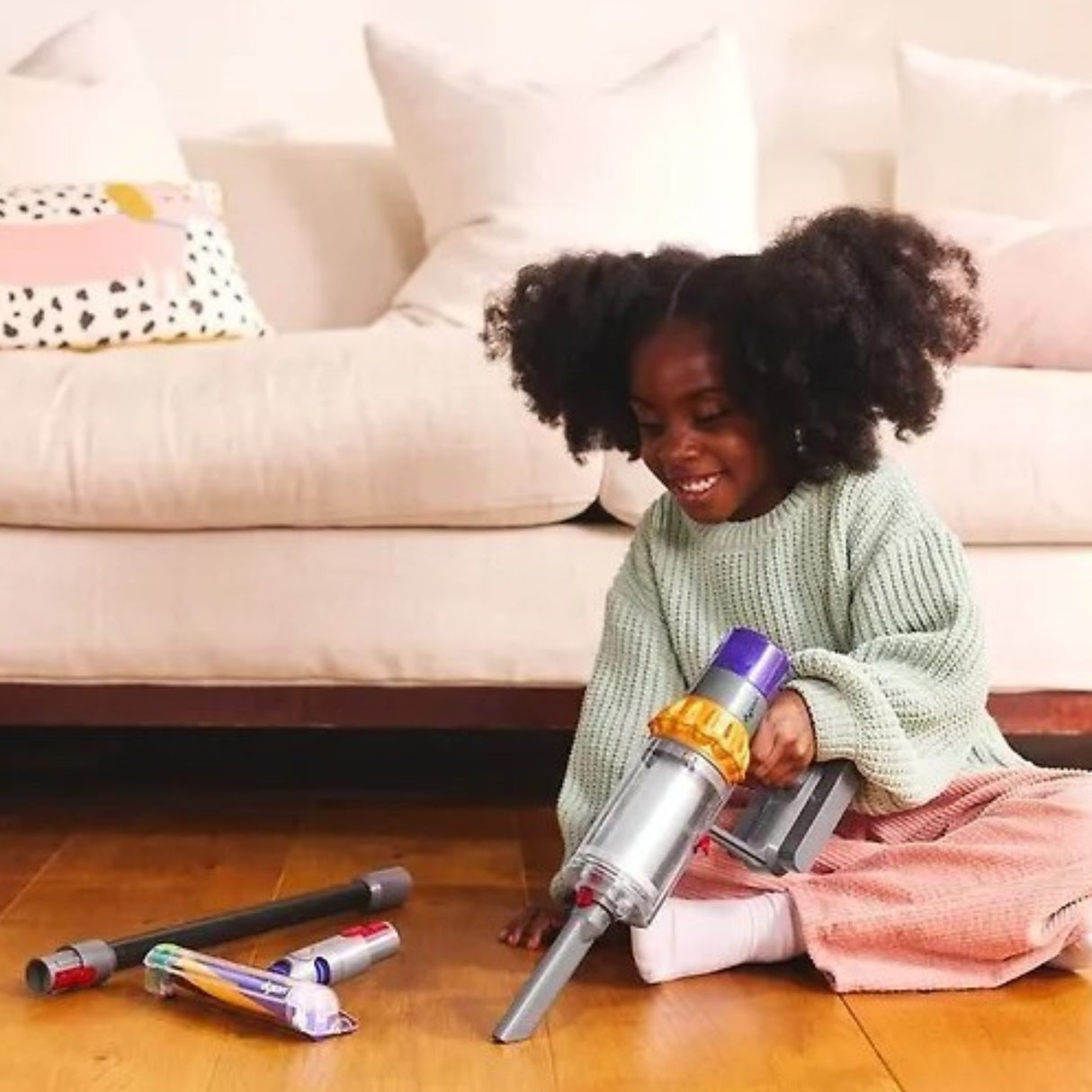 Casdon Dyson Detect Cordless Toy Vacuum - ROLE PLAY - Beattys of Loughrea