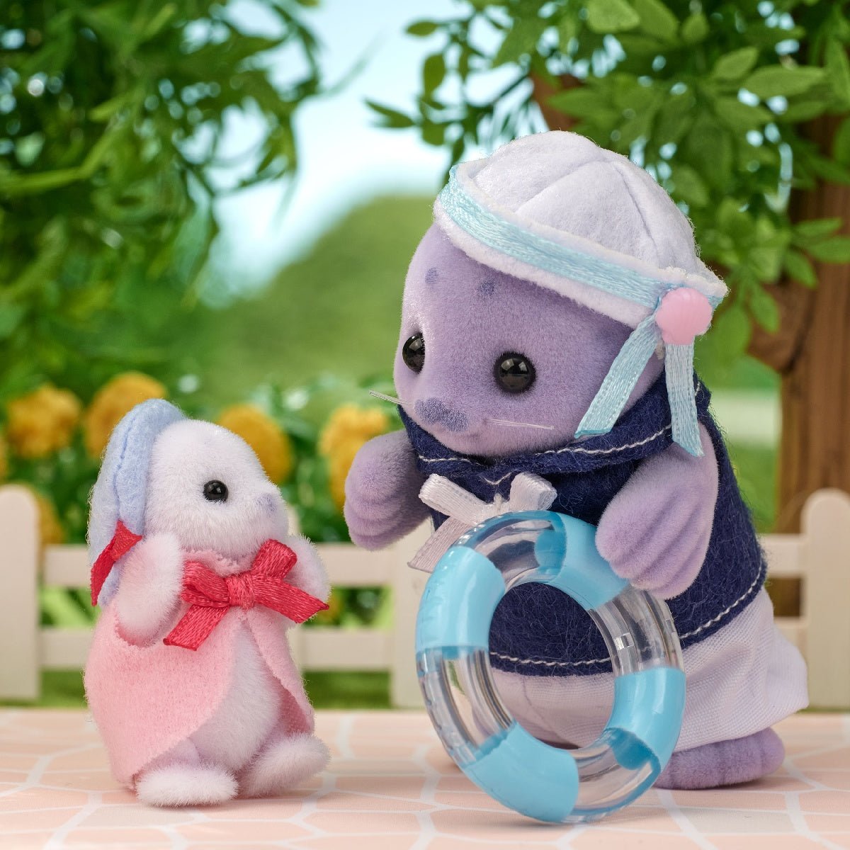 Sylvanian Families Seal Family 5759 - SYLVANIAN / BEANIE BABIES - Beattys of Loughrea