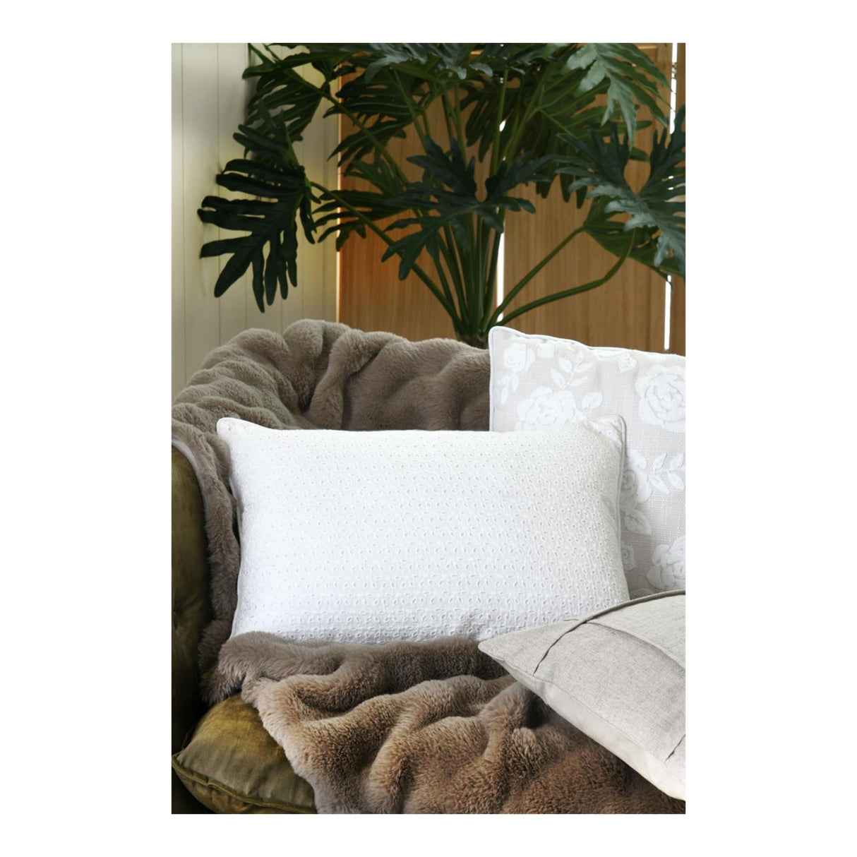 STOF Mariette Cushion, White, 40x60cm - CUSHIONS/COVERS - Beattys of Loughrea