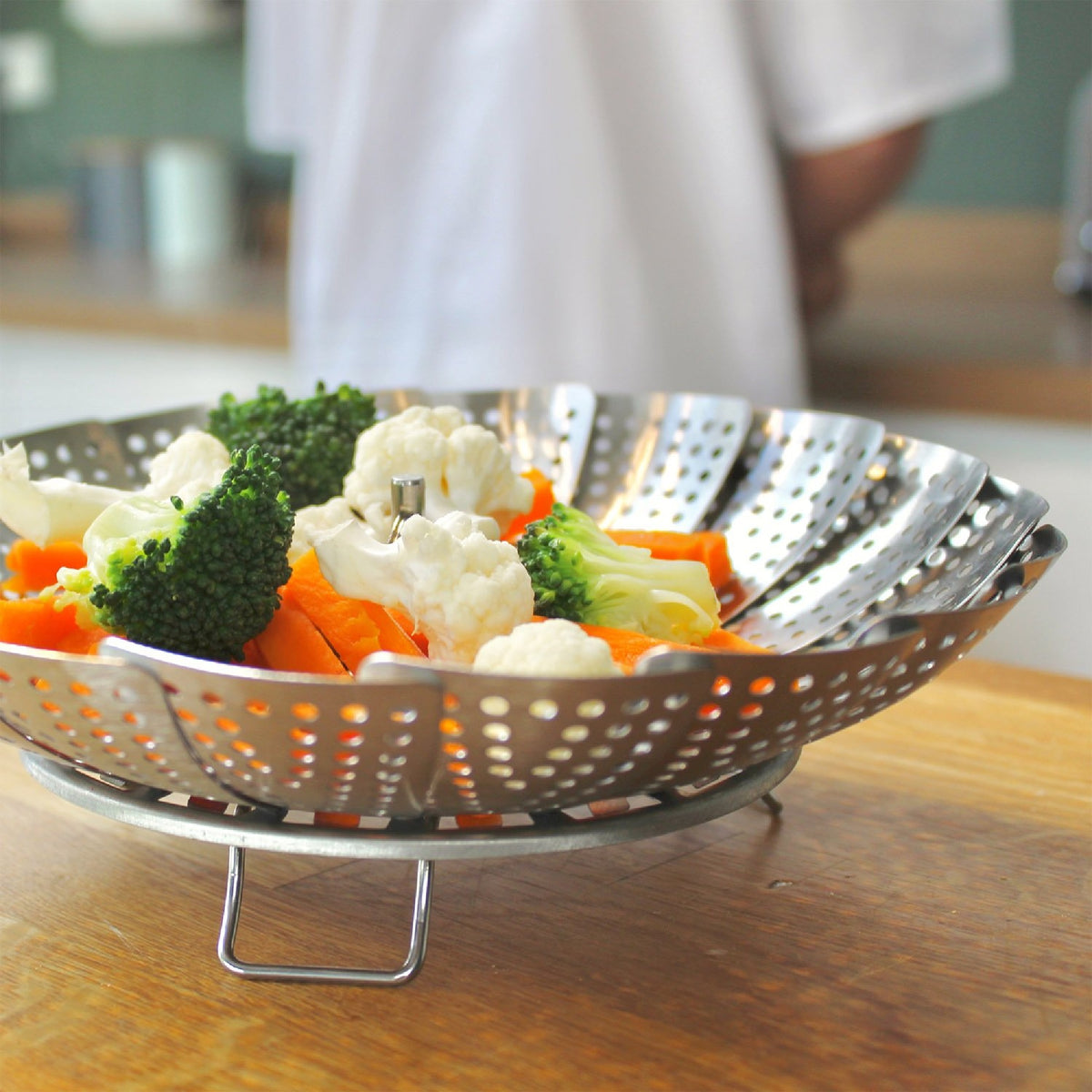 Taylor's Eye Witness Folding Vegetable Steamer Basket, 23cm/9in