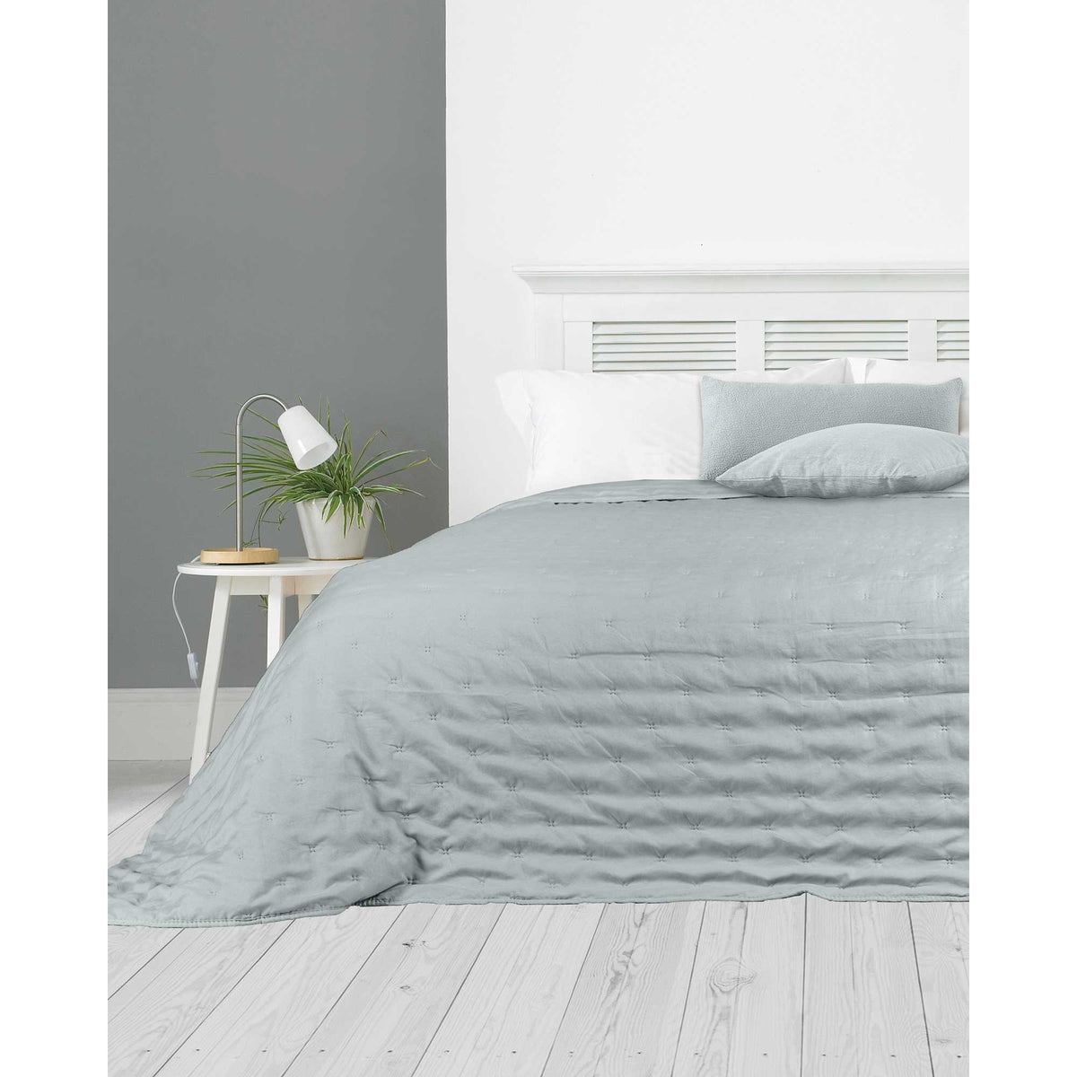 Leon Embossed Bedspread 240 x 260cm – Grey