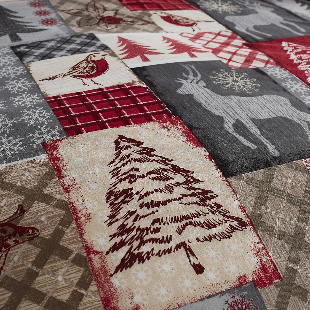 CHRISTMAS PATCHWORK DUVET SET RED DOUBLE PCHRD2M
