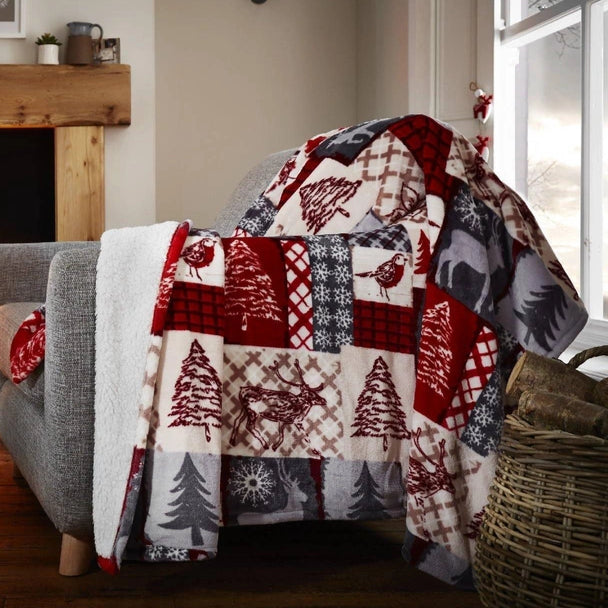CHRISTMAS PATCHWORK SHERPA FLEECE THROW RED 200x200CMS UCHR2M