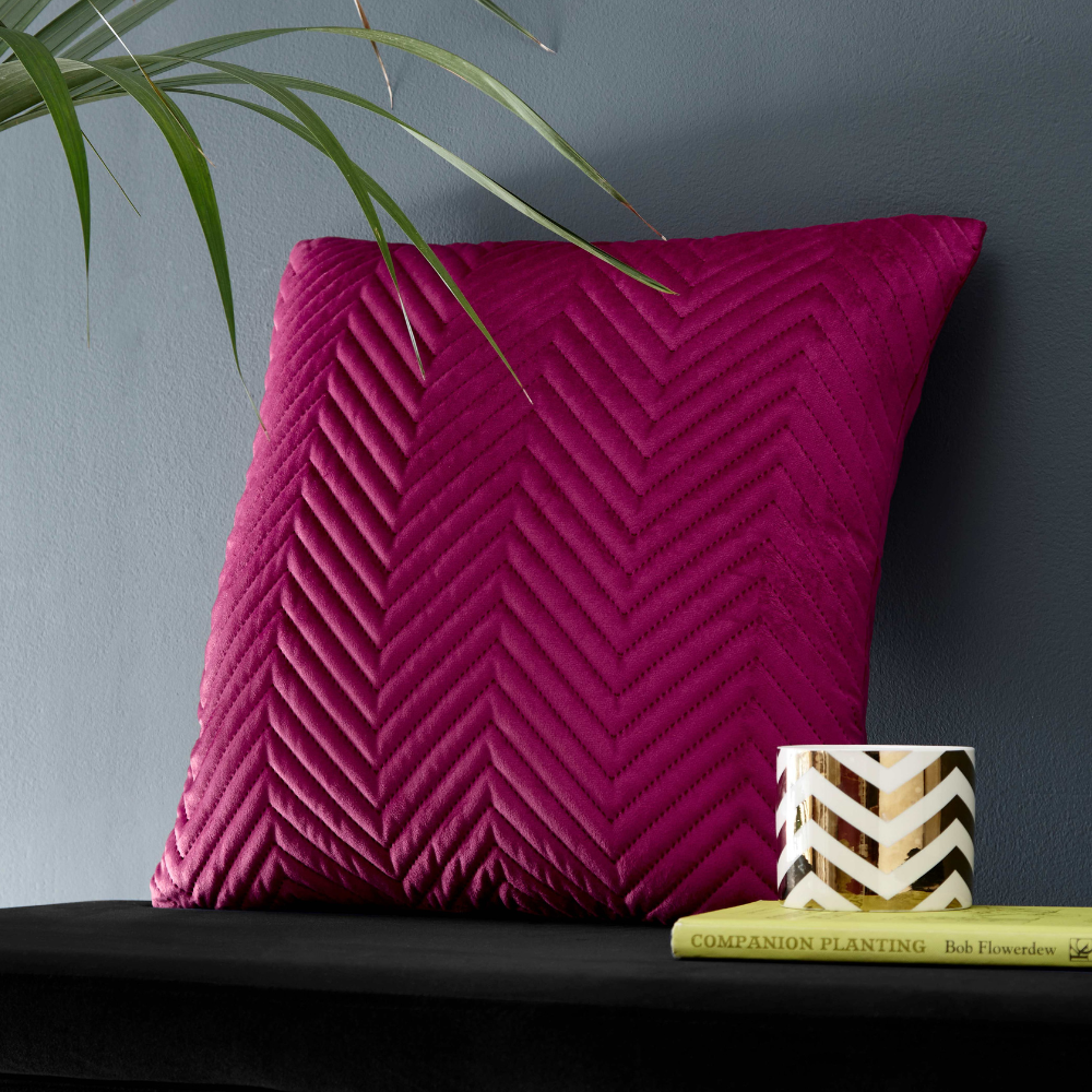 PINSONIC FILLED CUSHION BERRY PINK 43X43CMS XPINVEL43GF