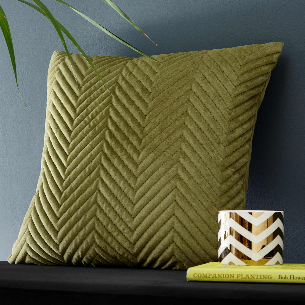 PINSONIC FILLED CUSHION OLIVE 56X56CMS XPINVEL56DF