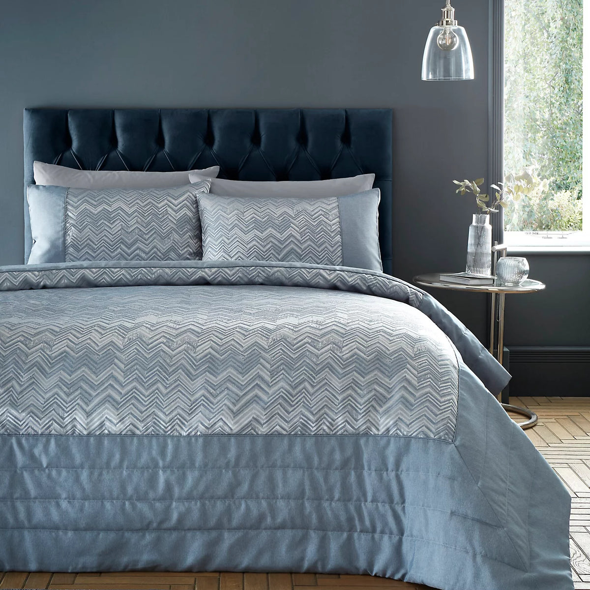 ANTIBES QUILTED THROW BLUE  200X230CMS PANTQ1C