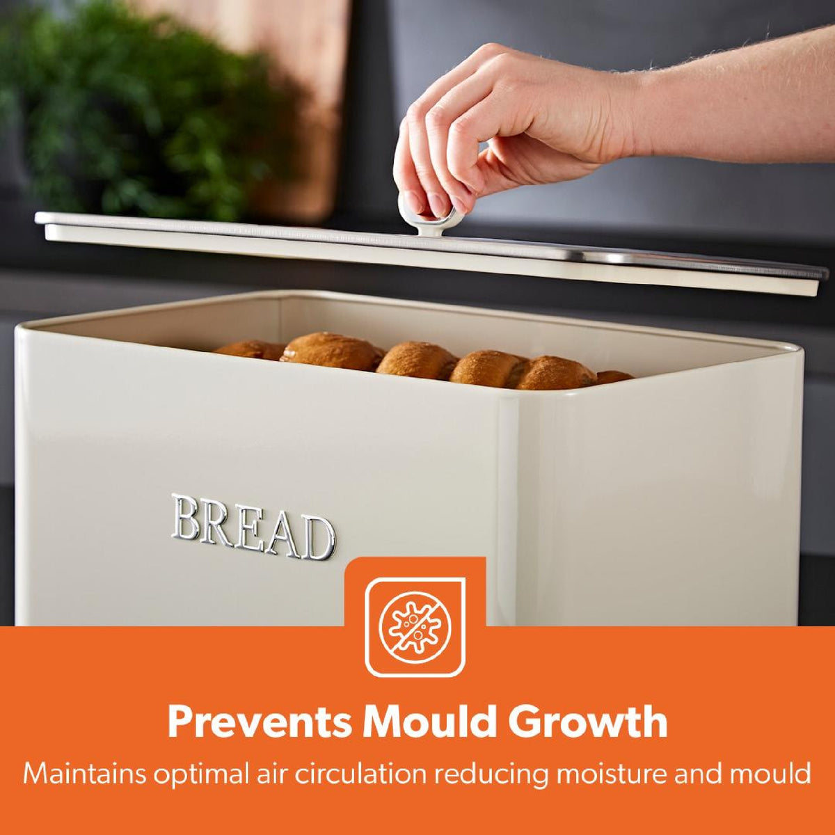 RETROVIVE BREAD BIN WITH LID 13L CREAM WI