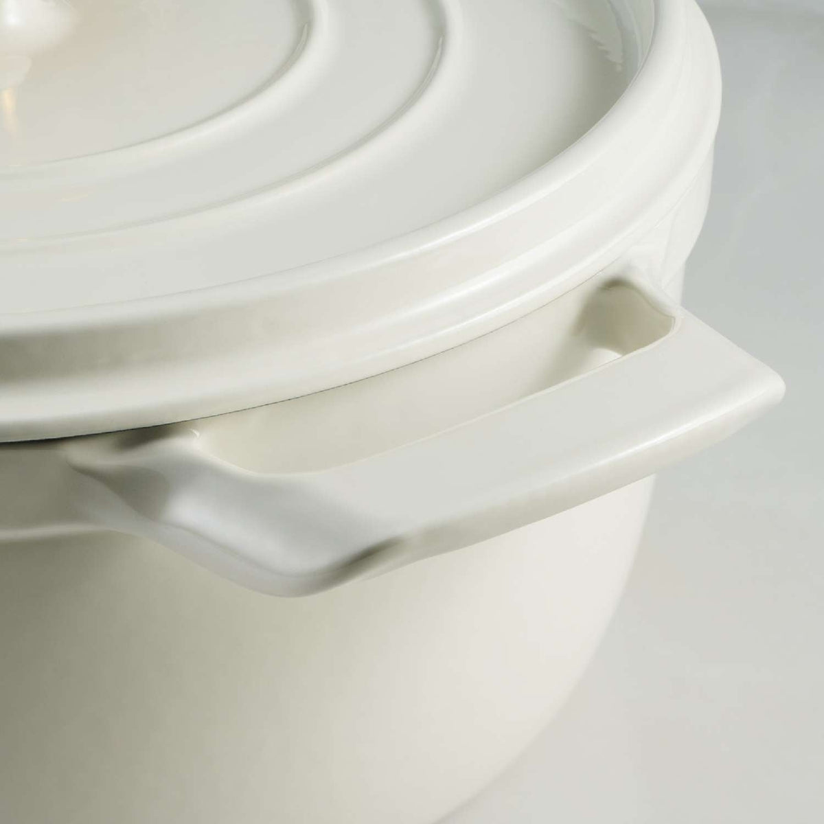 Tramontina 26cm Cast Iron Enamel Casserole, Latte
