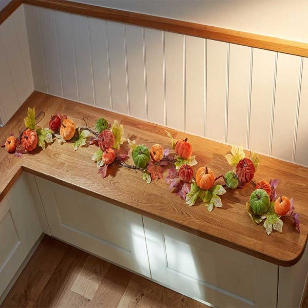 MiniKin Mini Pumpkins Garland - 180cm - GARDEN ORNAMENTS INCL SOLAR - Beattys of Loughrea