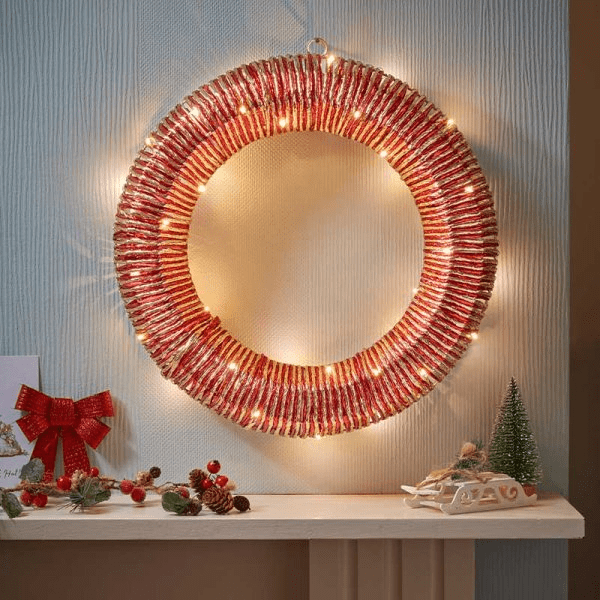 RedGold Braid Wreath - 40cm - XMAS ROOM DECORATION LARGE AND LIGHT UP - Beattys of Loughrea