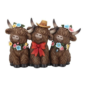 Highland Family Trio 25x15cm - ORNAMENTS - Beattys of Loughrea