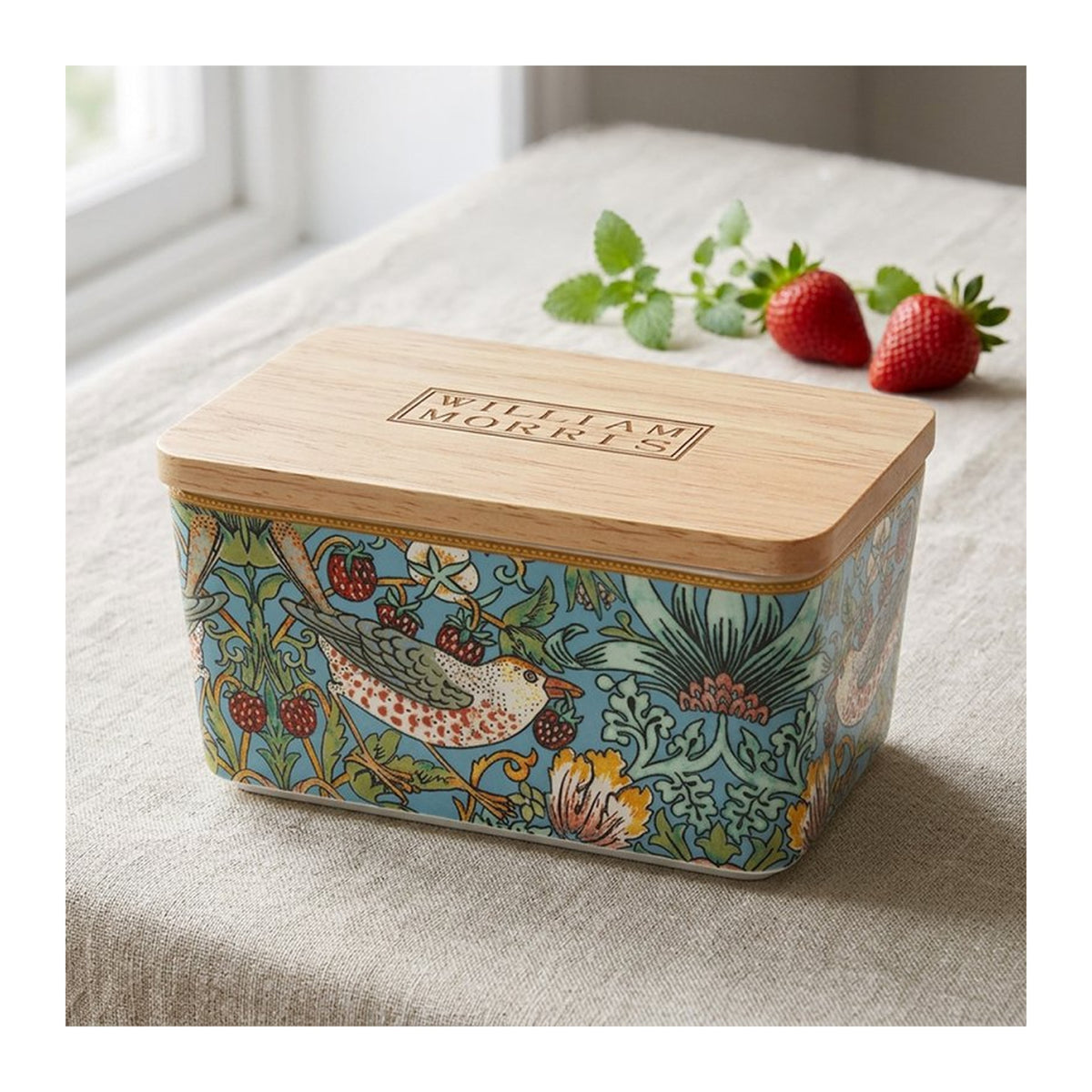 William Morris Strawberry Thief Butter Dish with Wooden Lid