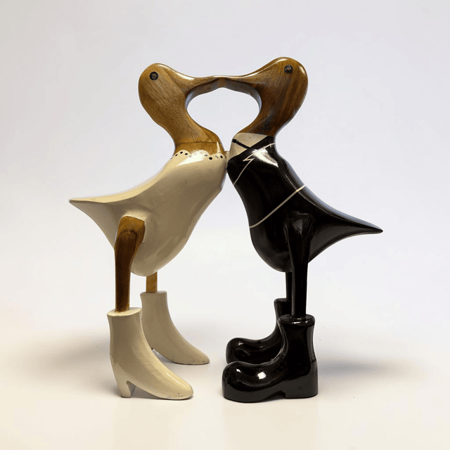 Mr & Mrs Kissing Duck - ORNAMENTS - Beattys of Loughrea