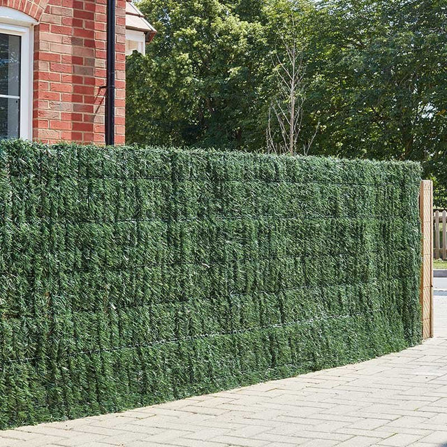 Faux Grass Screening Panel – 3m x 1m Garden Screen - GARDEN ORNAMENTS INCL SOLAR - Beattys of Loughrea