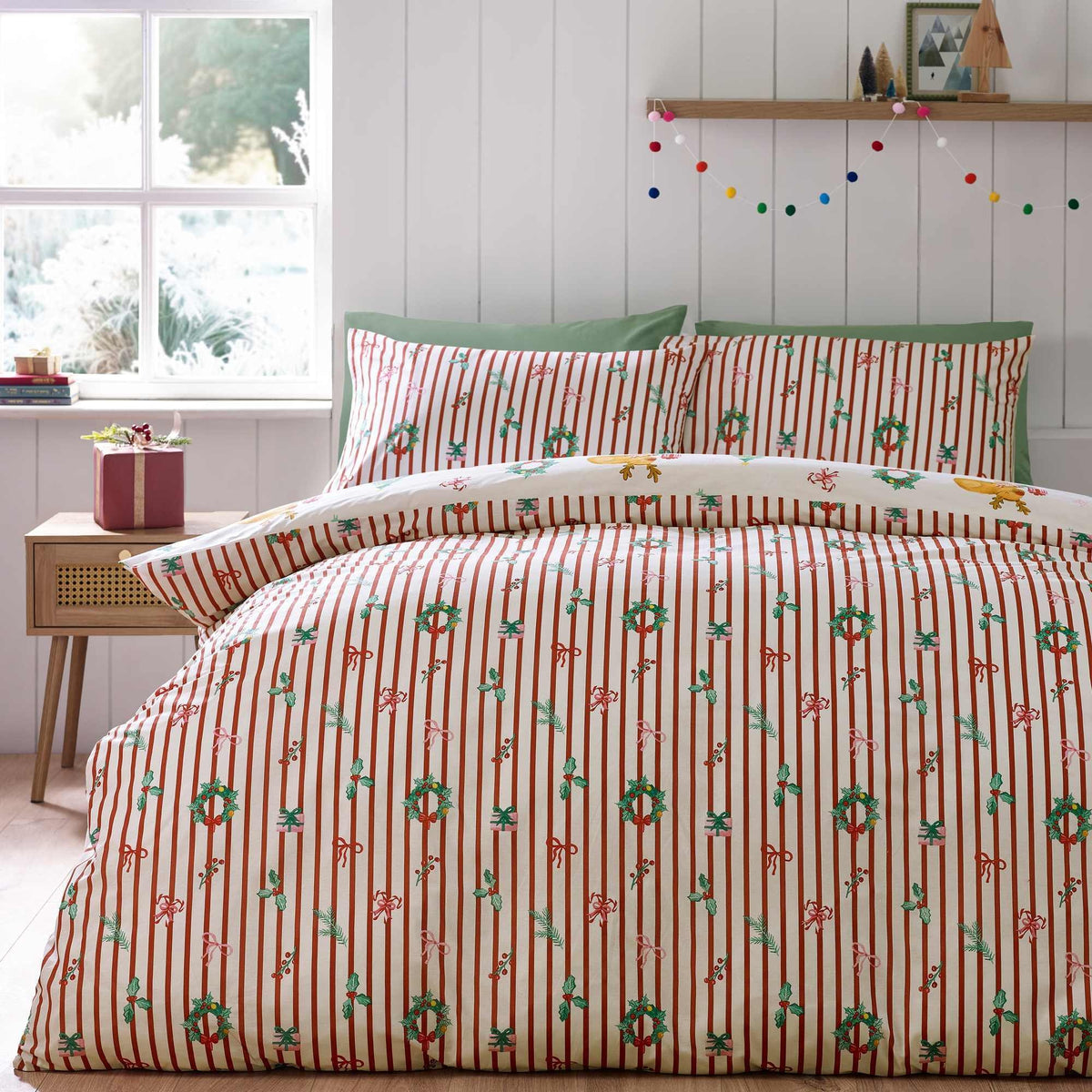 Capy Christmas Cream Duvet Cover Set - Double