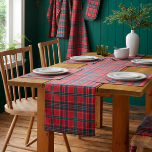 Tartan Check Red / Green Table Runner