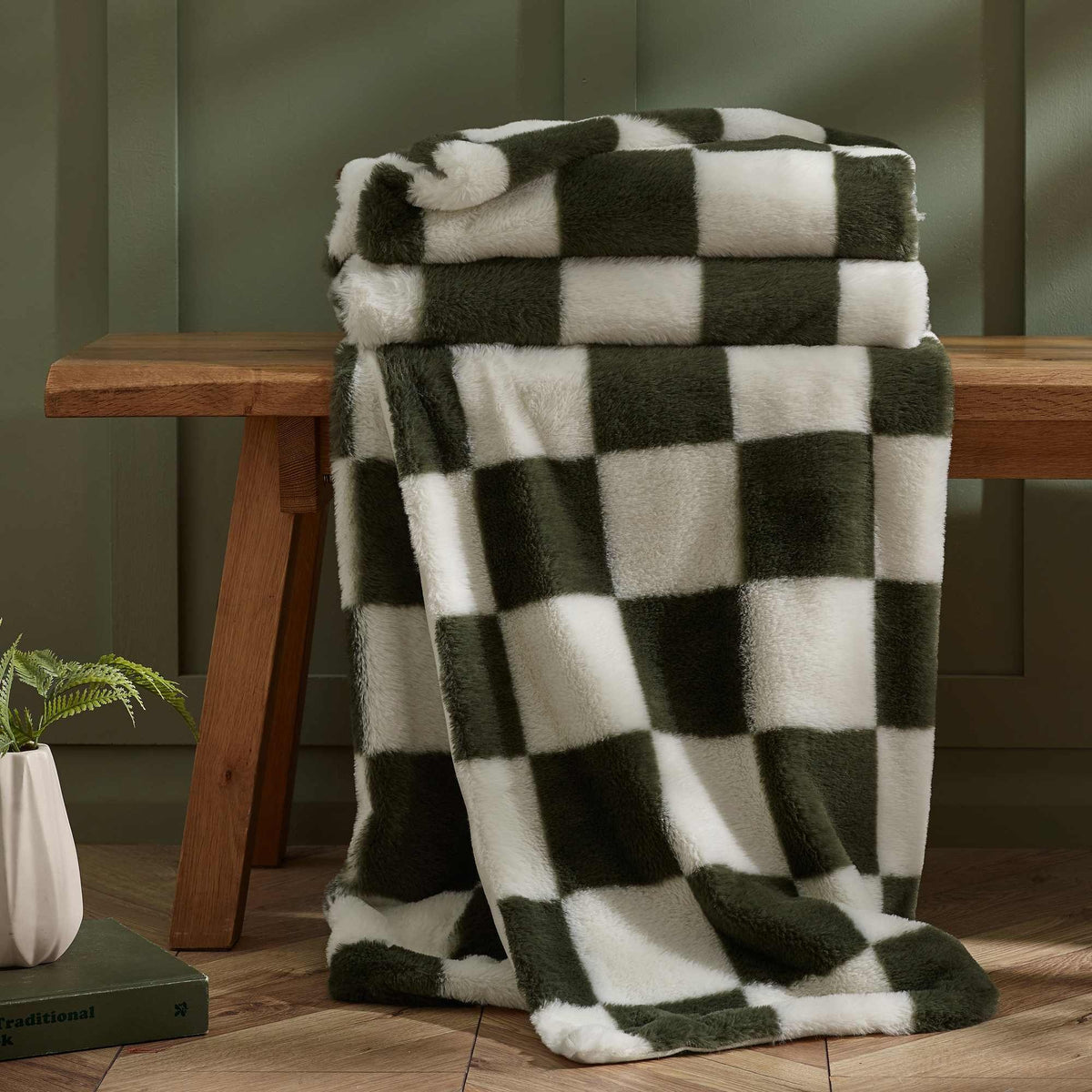 Cosy Soft Checkerboard Green Throw