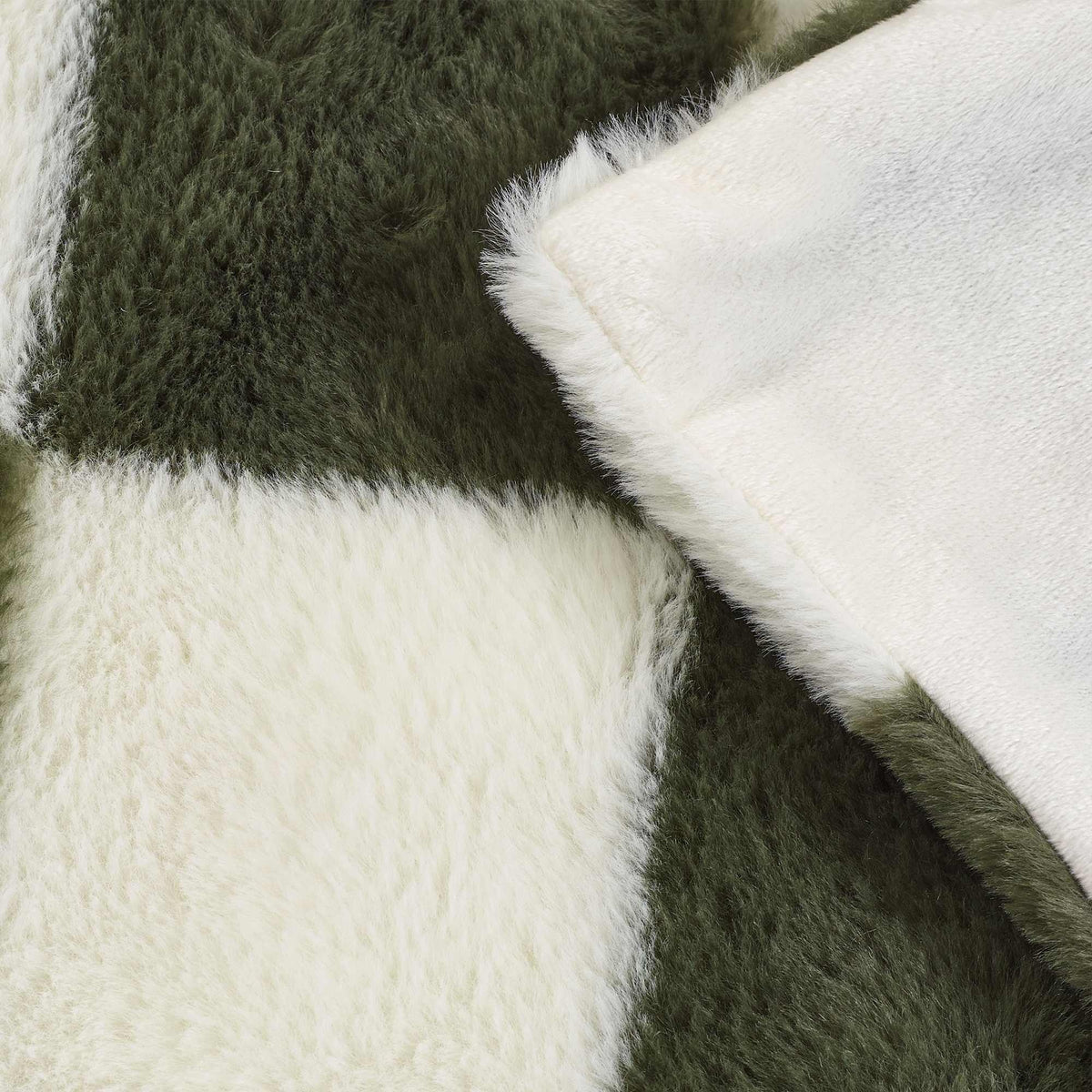 Cosy Soft Checkerboard Green Throw