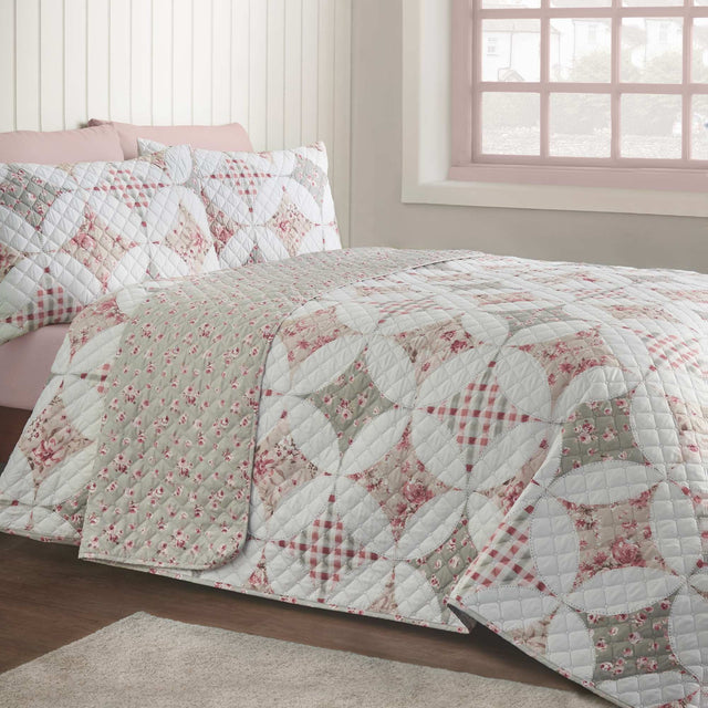 Pinsonic Patchwork Green Bedspread
