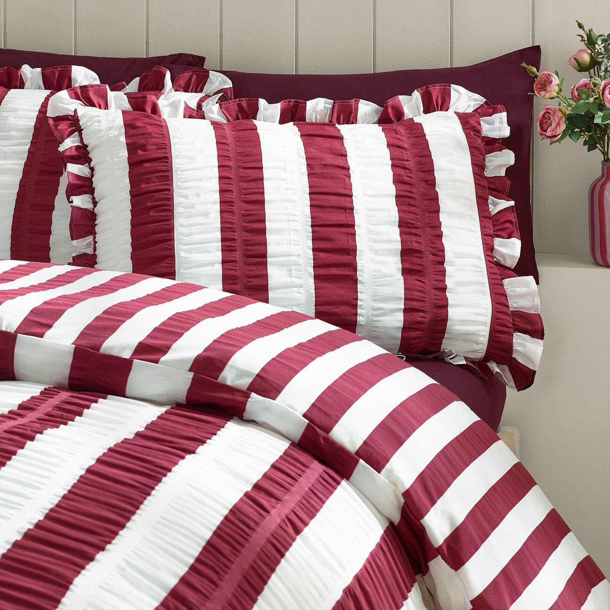 Seersucker Frill Stripe Plum Duvet Cover Set - King