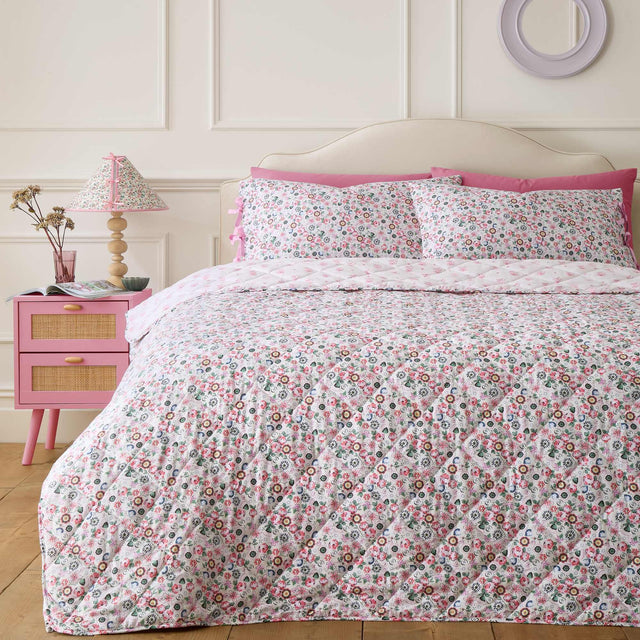 Pearly Queen Ditsy Pink Bedspread