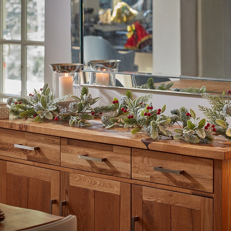 FrostBerry Decorated Christmas Garland – 180cm