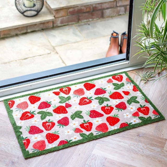 Strawberries Ritzy Rug 45 x 75cm - GARDEN ORNAMENTS INCL SOLAR - Beattys of Loughrea