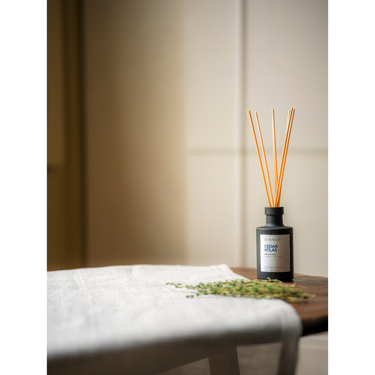 La Bougie Cedar Atlas Room Diffuser - CANDLES - Beattys of Loughrea