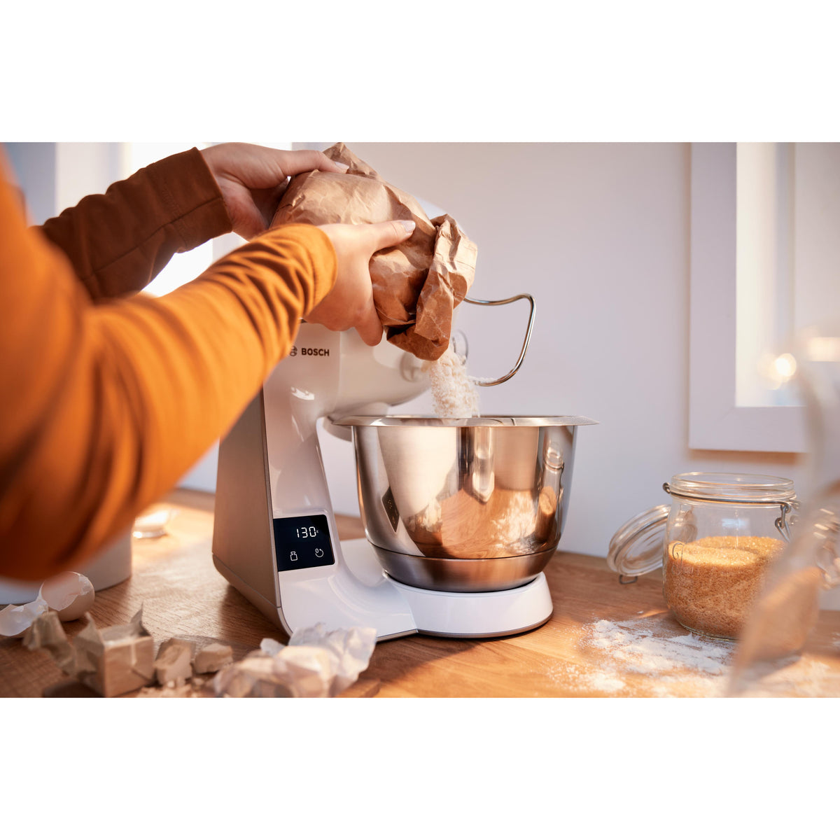 Bosch MUM5 Stand Mixer with Integrated Scales, 1000W, White | MUM5XW40G - FOOD PROCESSORS - Beattys of Loughrea