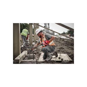 Milwaukee M18 FUEL Needle Concrete Vibrator 2.4m Whip, 1x5.5Ah batteries | 18FCVN24 - 551 - PRUNING - Beattys of Loughrea